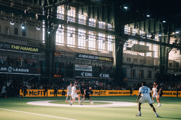 Gewinnspiel: Mit XING zum Baller League Finale